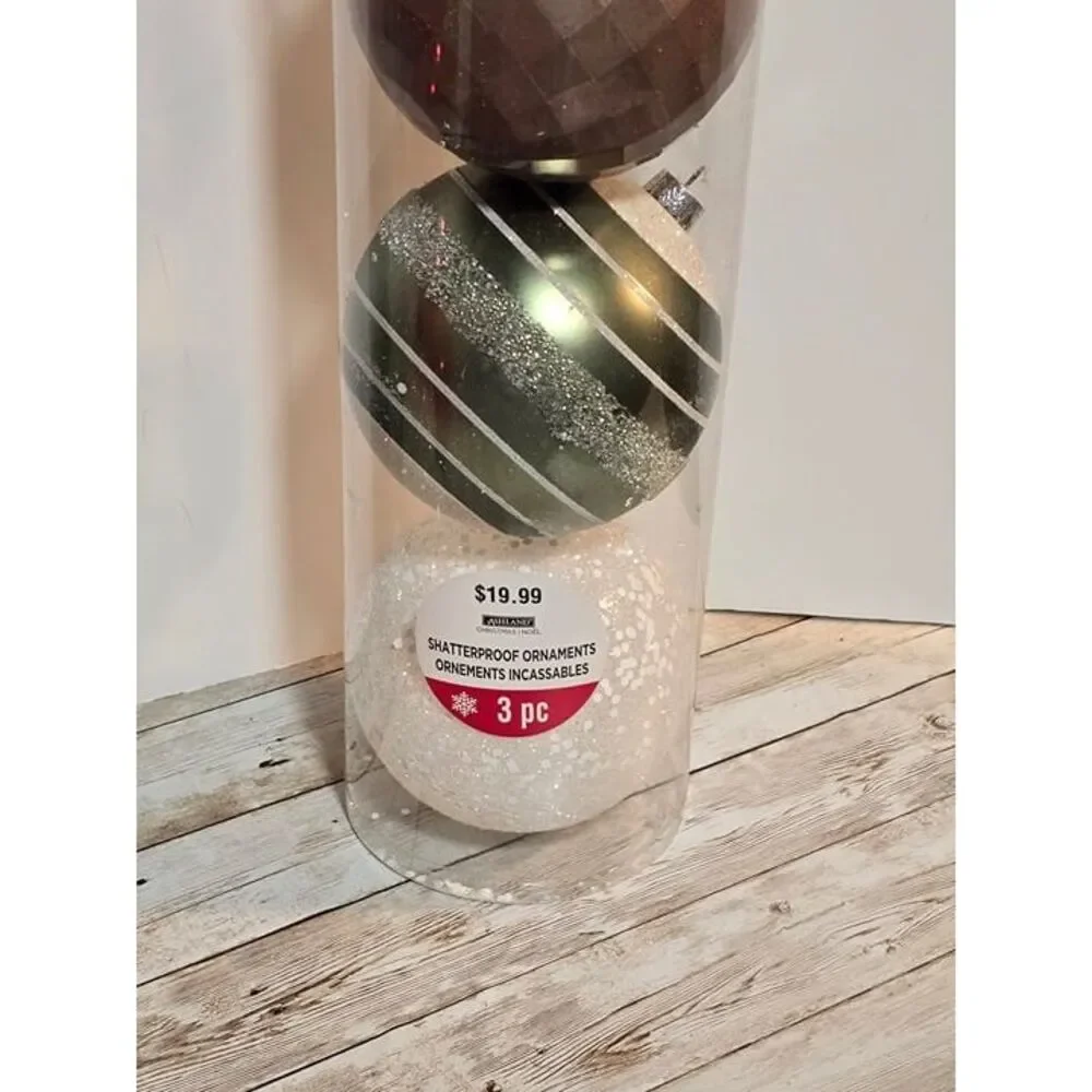 Christmas bulb ornaments new red white green‎ gold silver